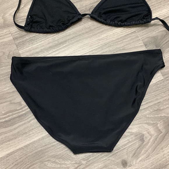 Bikini 2 different bottoms size large and top small - Picture 4 of 8